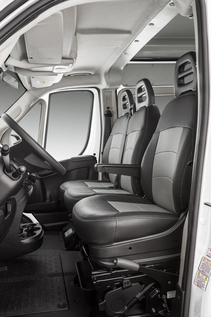 Интерьер Fiat Ducato Multi Escolar 2018 года  (LA) (фото 14 из 14)